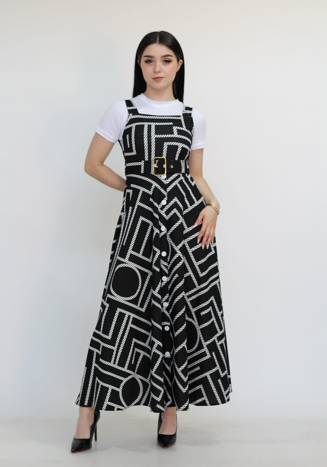 Overol Estampado Negro con cinto/blusa cuello blanca